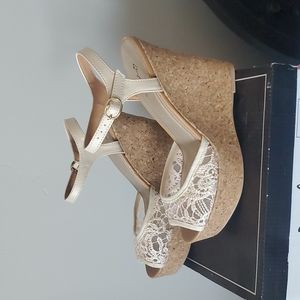 Cork lace wedges